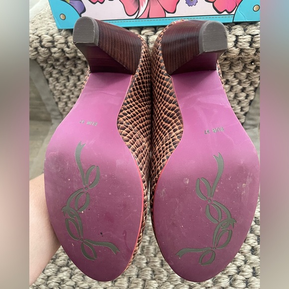 Poetic License Brown Couture Boots Booties Size 6.5 Snakeskin NEW - Picture 5 of 7